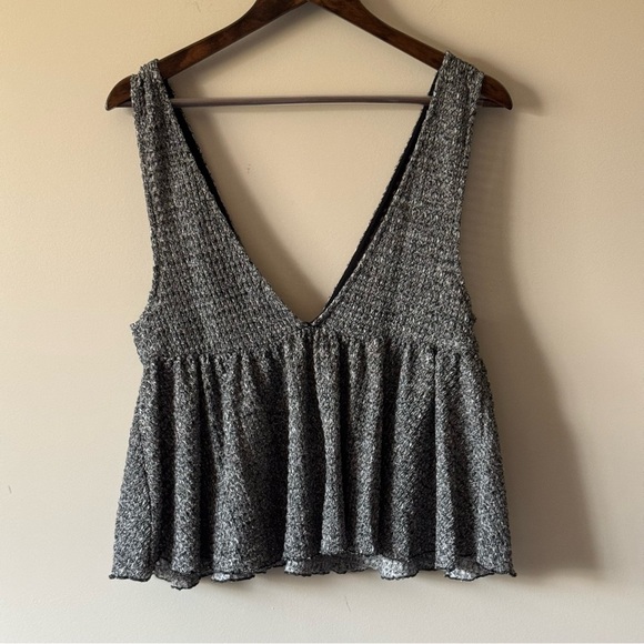 URBAN OUTFITTERS WAFFLE KNIT DOUBLE V NECK SWING TANK TOP GRAY MARL SIZE LARGE - Picture 2 of 5